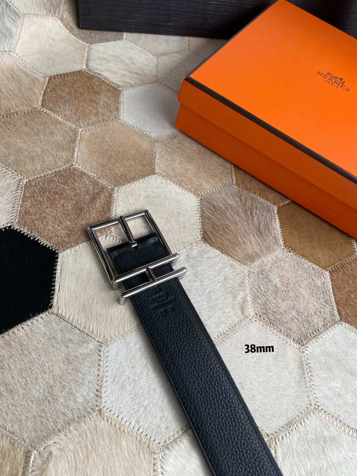 Herm&egrave;s   Hathan 鍍鈀/鍍金帶扣雙面腰帶