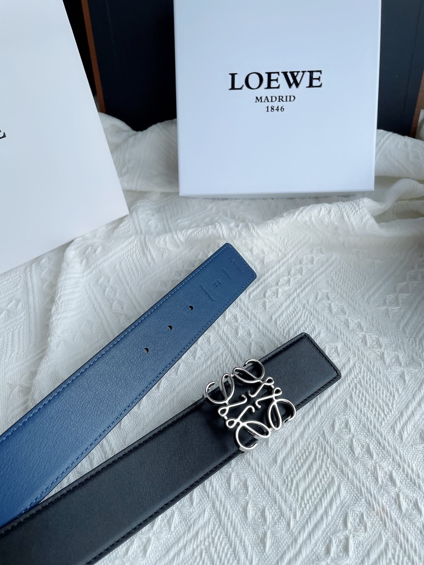LOEWE羅意威男士西班牙風格