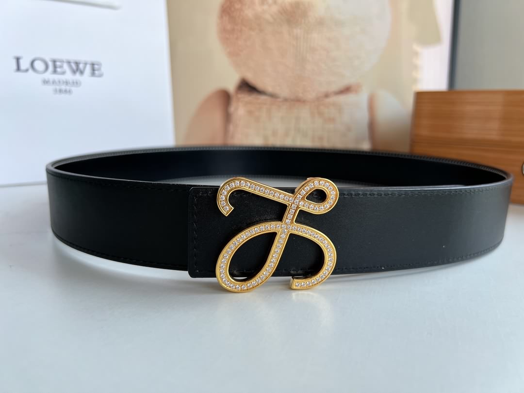 Loewe羅意威精鋼徽標鑲嵌鑽扣結合頭層牛皮雙面外用精品腰帶