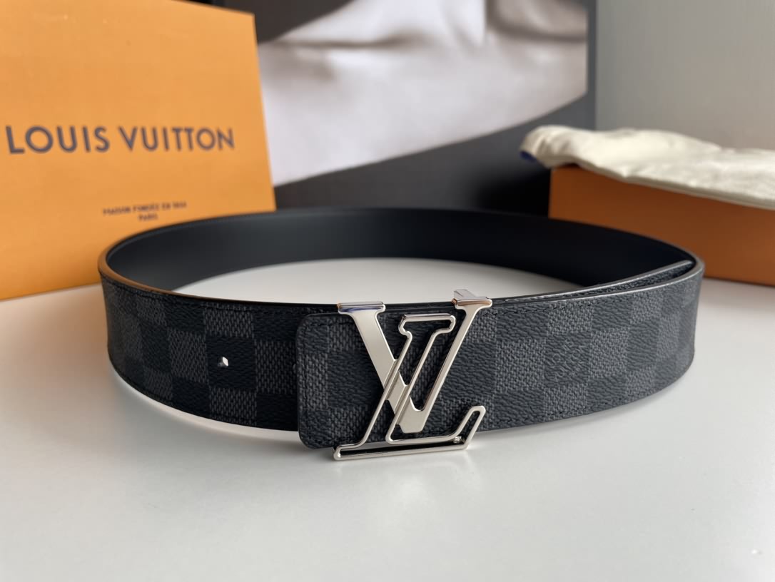 LV  SHAPE40毫米雙面腰帶