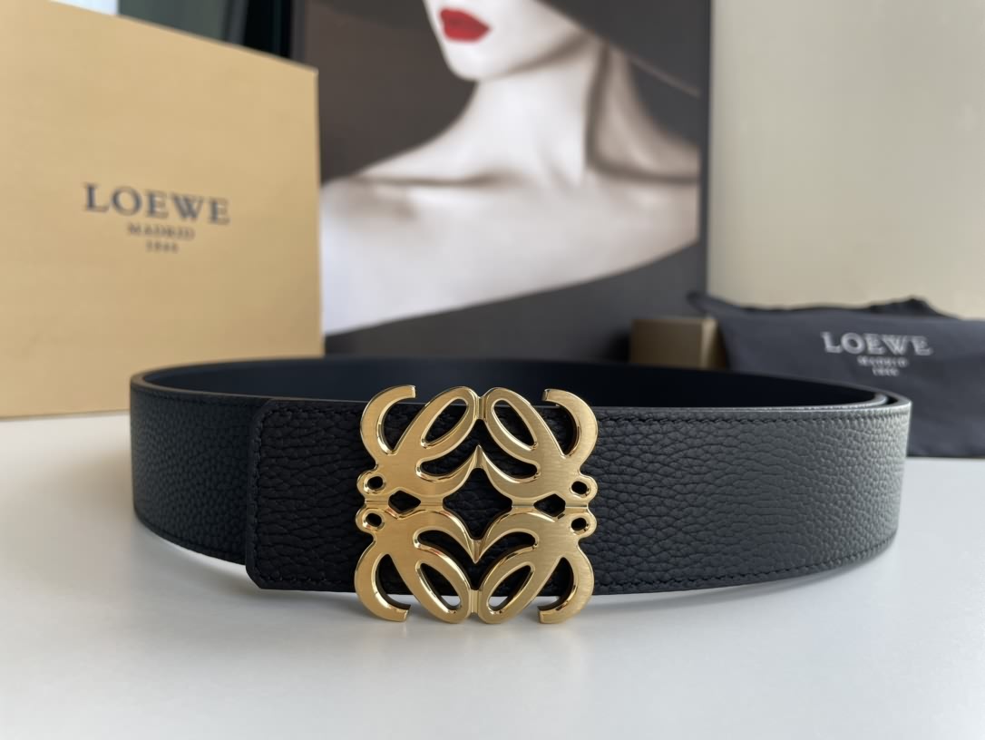 LOEVE羅意威精鋼徽標圖案金屬扣搭配頭層牛皮