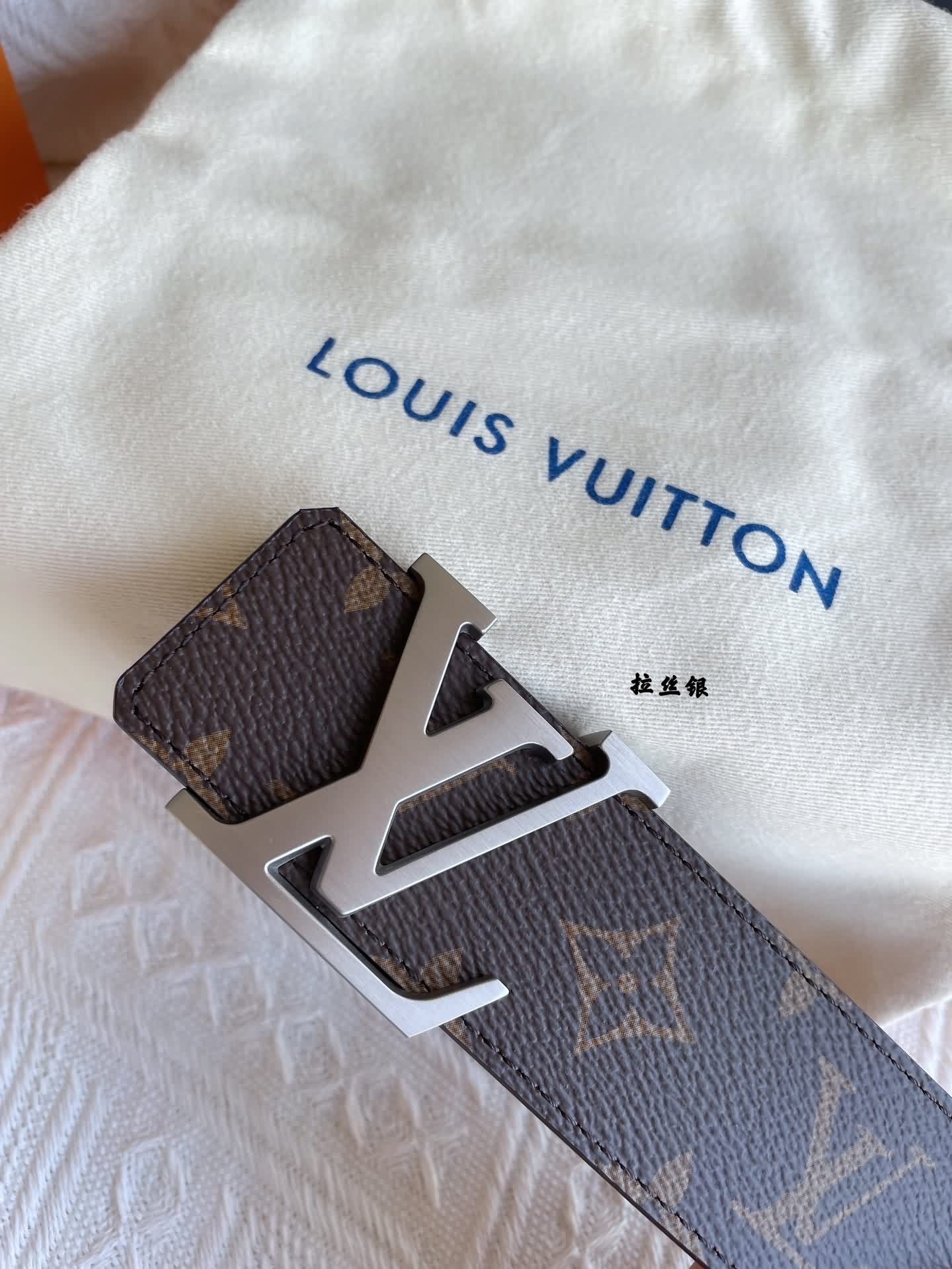 LOUIS VUITTON經典啡棋盤格/黑棋盤格/老花40毫米