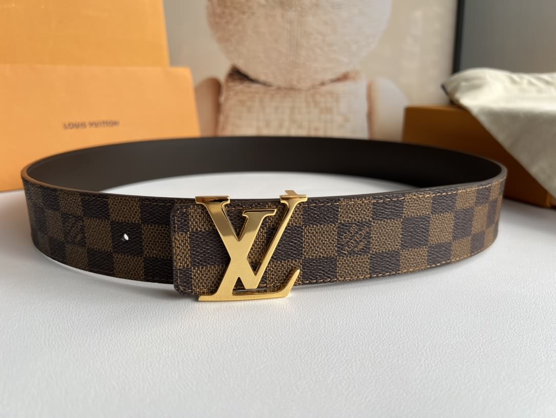 LV  Initiales雙面腰帶