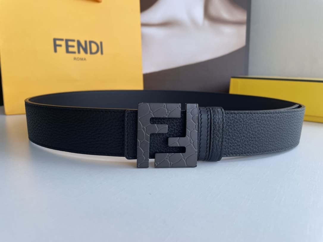 FENDI芬迪男士FF花紋金屬扣頭層牛皮雙面用腰帶