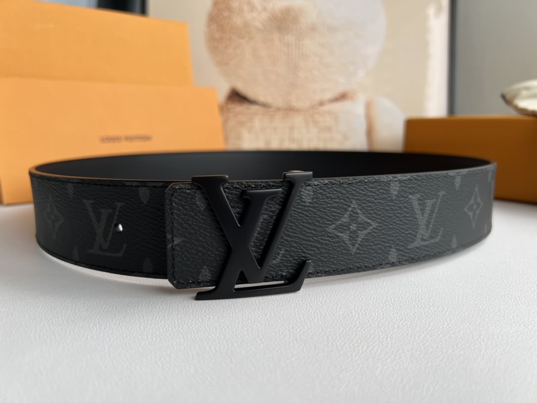 LV  Initiales雙面腰帶