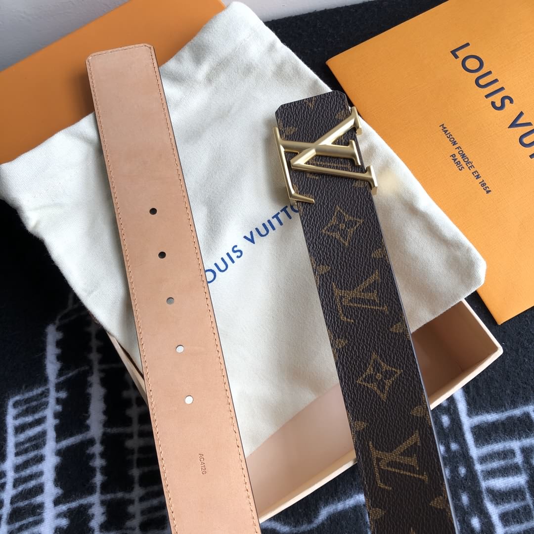 MADE in Spain Louis vuitton 皮帶