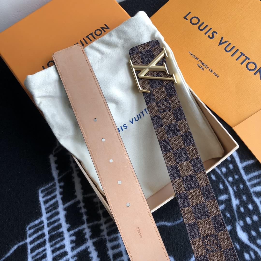 MADE in Spain Louis vuitton 皮帶