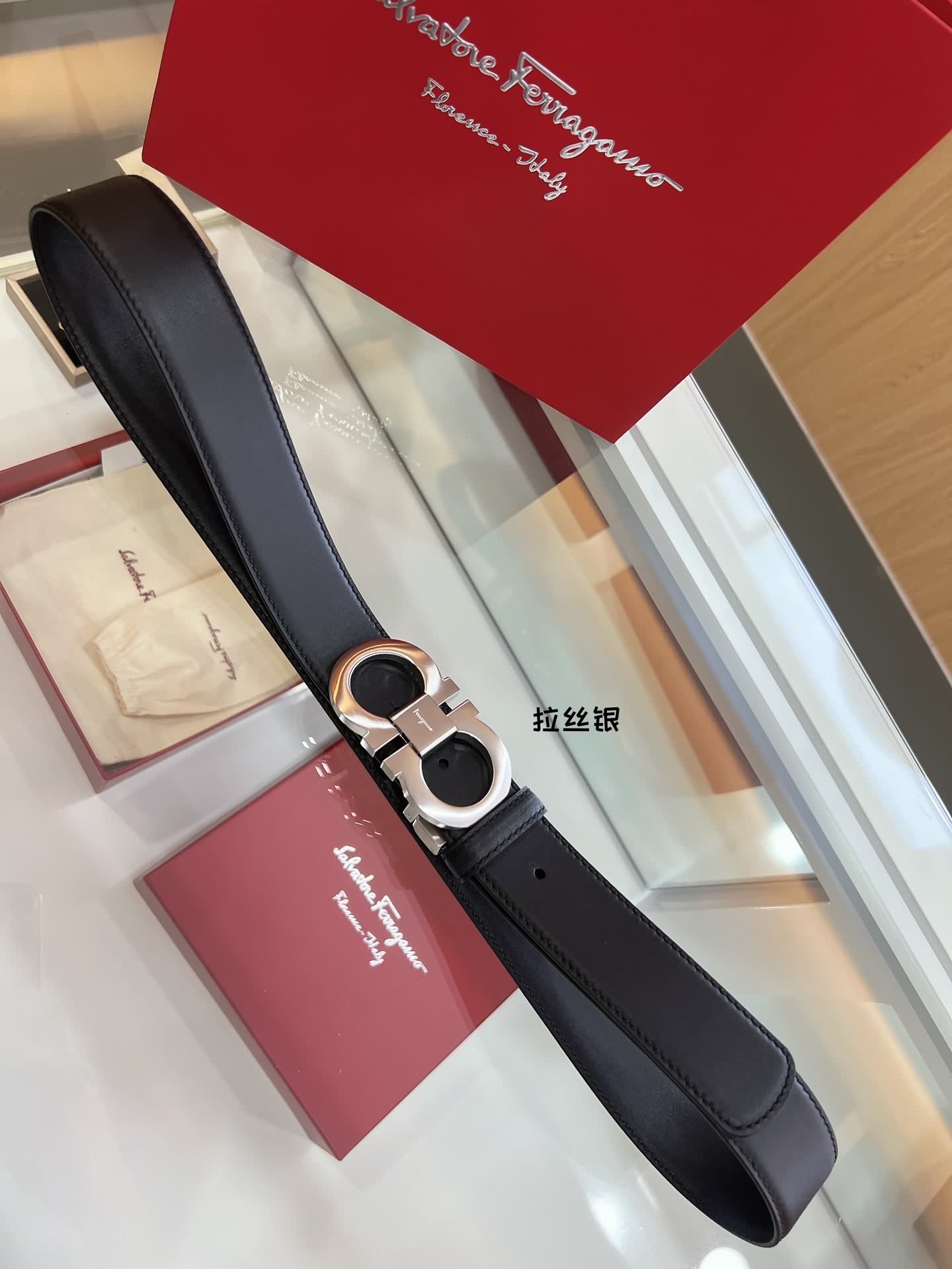 Salvatore  Ferragamo菲拉格慕男士