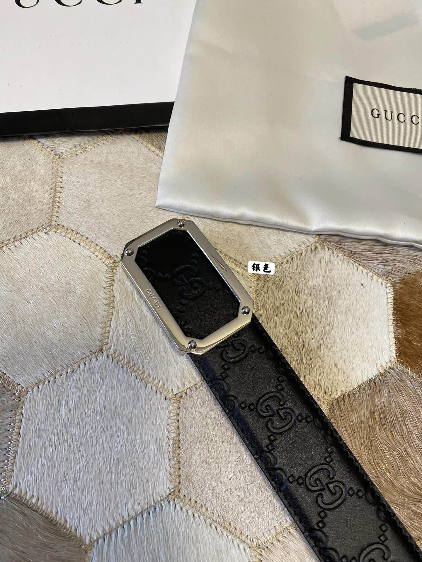 GUCCI/古馳精緻方形金屬扣，雙G壓紋黑色進口牛皮腰帶