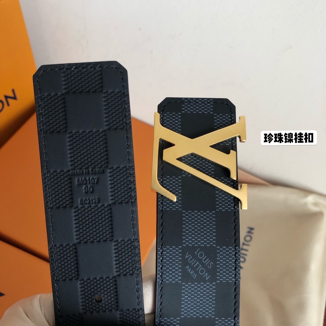LV  Initiales 40毫米雙面腰帶