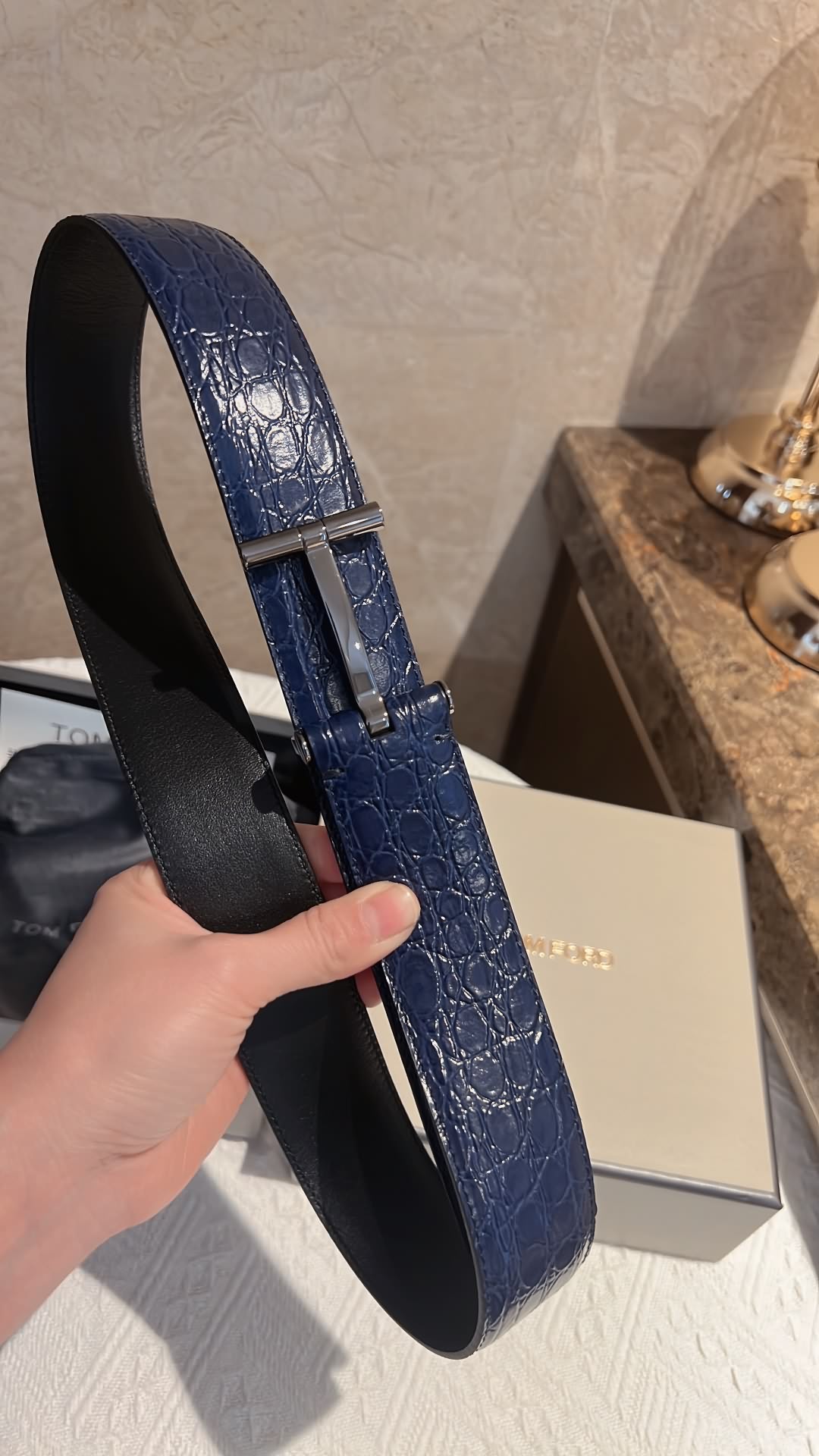 TOMFORD湯姆福特男士T字搭扣雙面腰帶