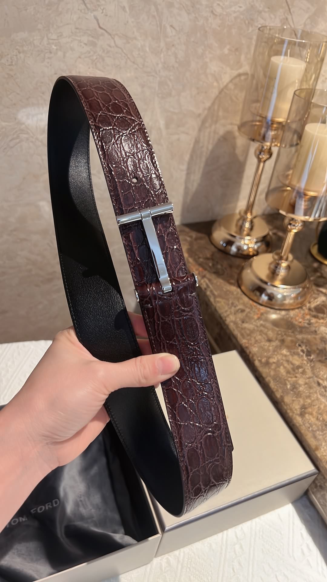 TOMFORD湯姆福特男士T字搭扣雙面腰帶