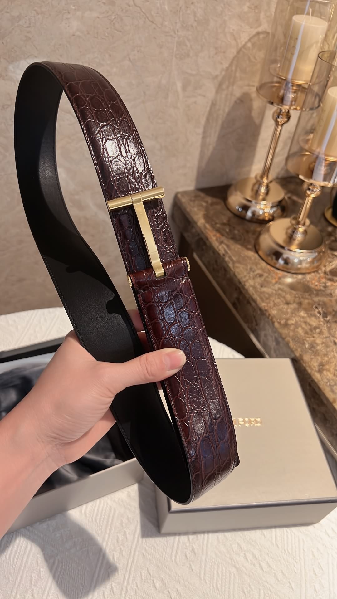 TOMFORD湯姆福特男士T字搭扣雙面腰帶