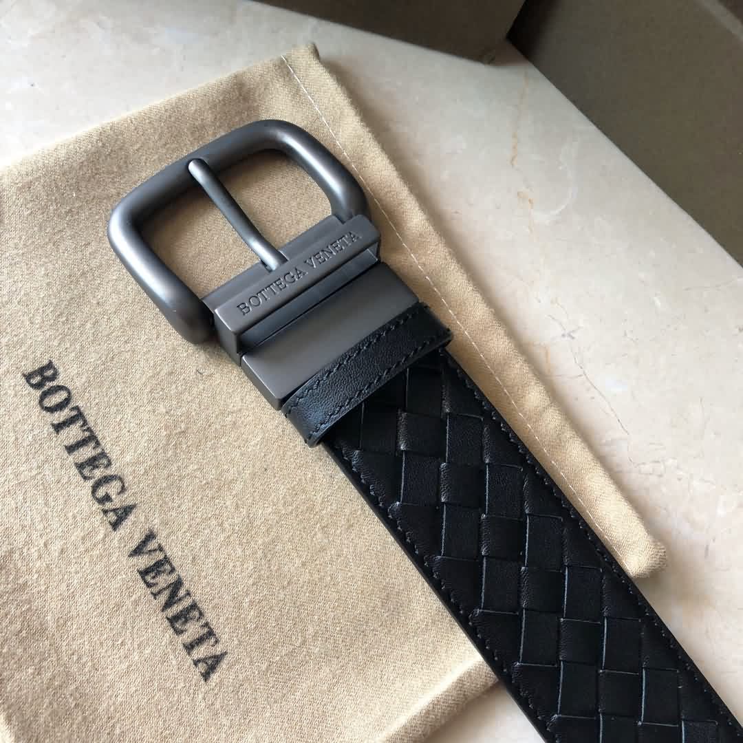 Bottega  Veneta可剪裁調式腰帶