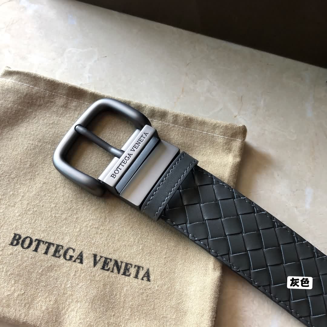Bottega  Veneta可剪裁調式腰帶