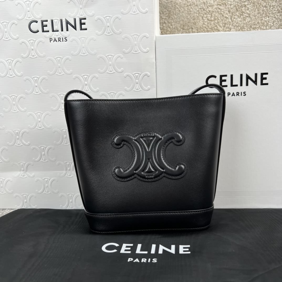 CUIR TRIOMPHE迷你光滑牛皮水桶包