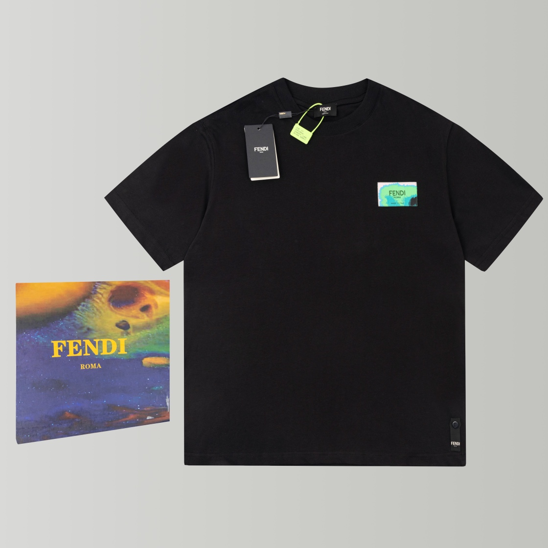 Fendi 白黑萬能色系的衣服