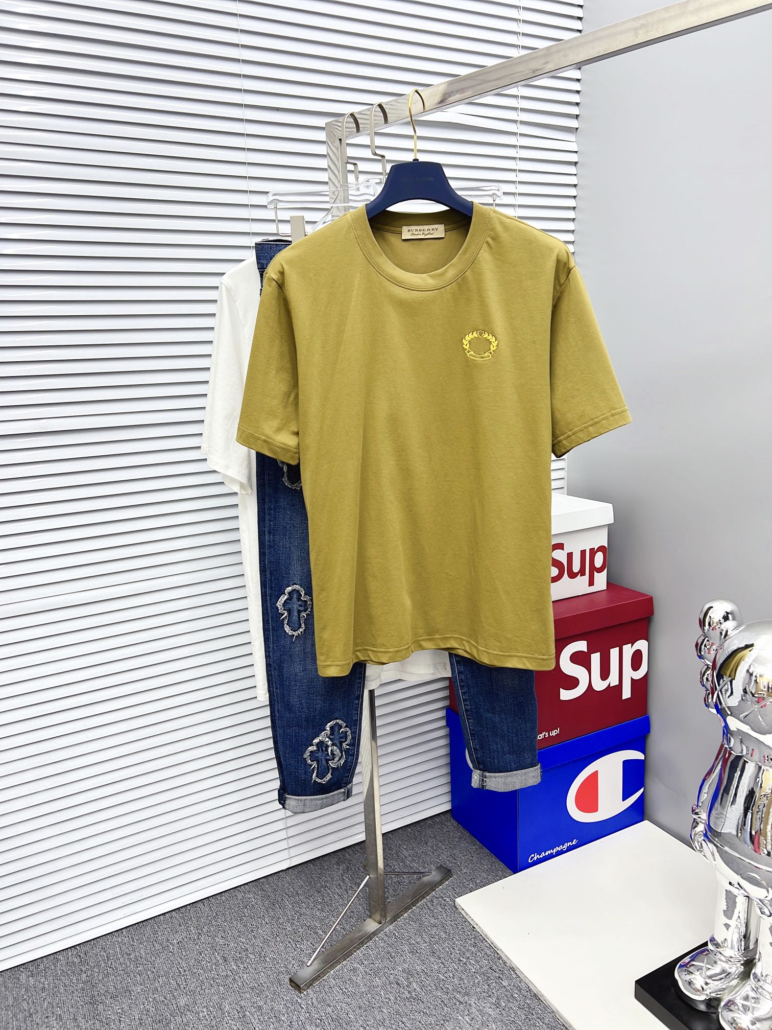 【Burberry 巴寶莉】2023春夏最新品 時尚休閒圓領短袖
