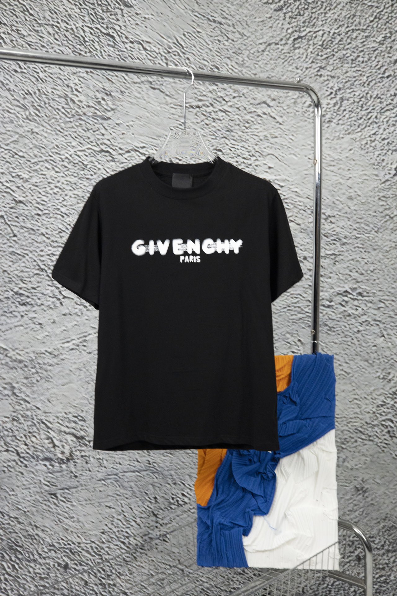紀梵希GVC 胸胸前印花字母短袖T