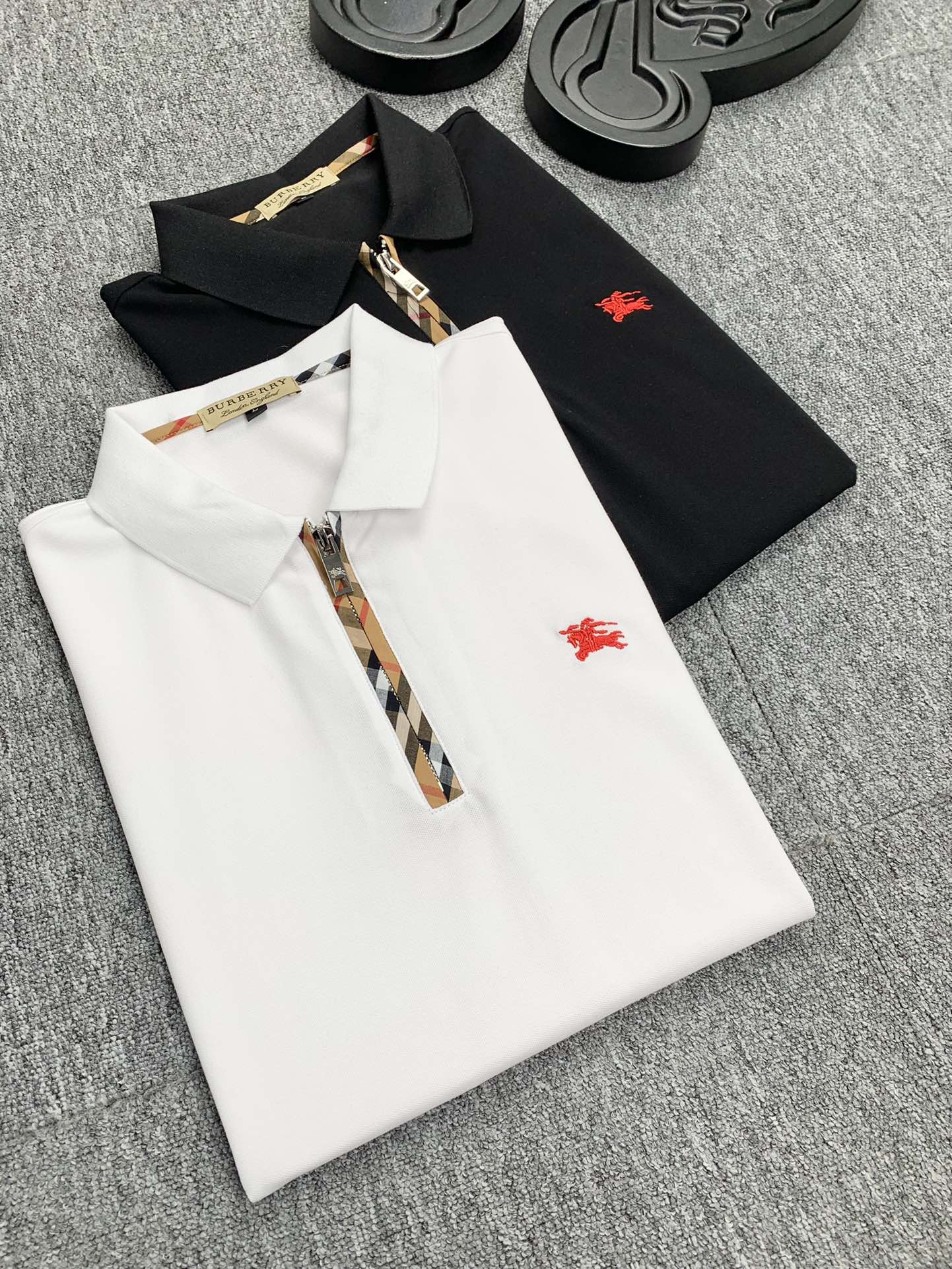 Burberry巴寶莉  2023夏款男士超A原單翻領T恤