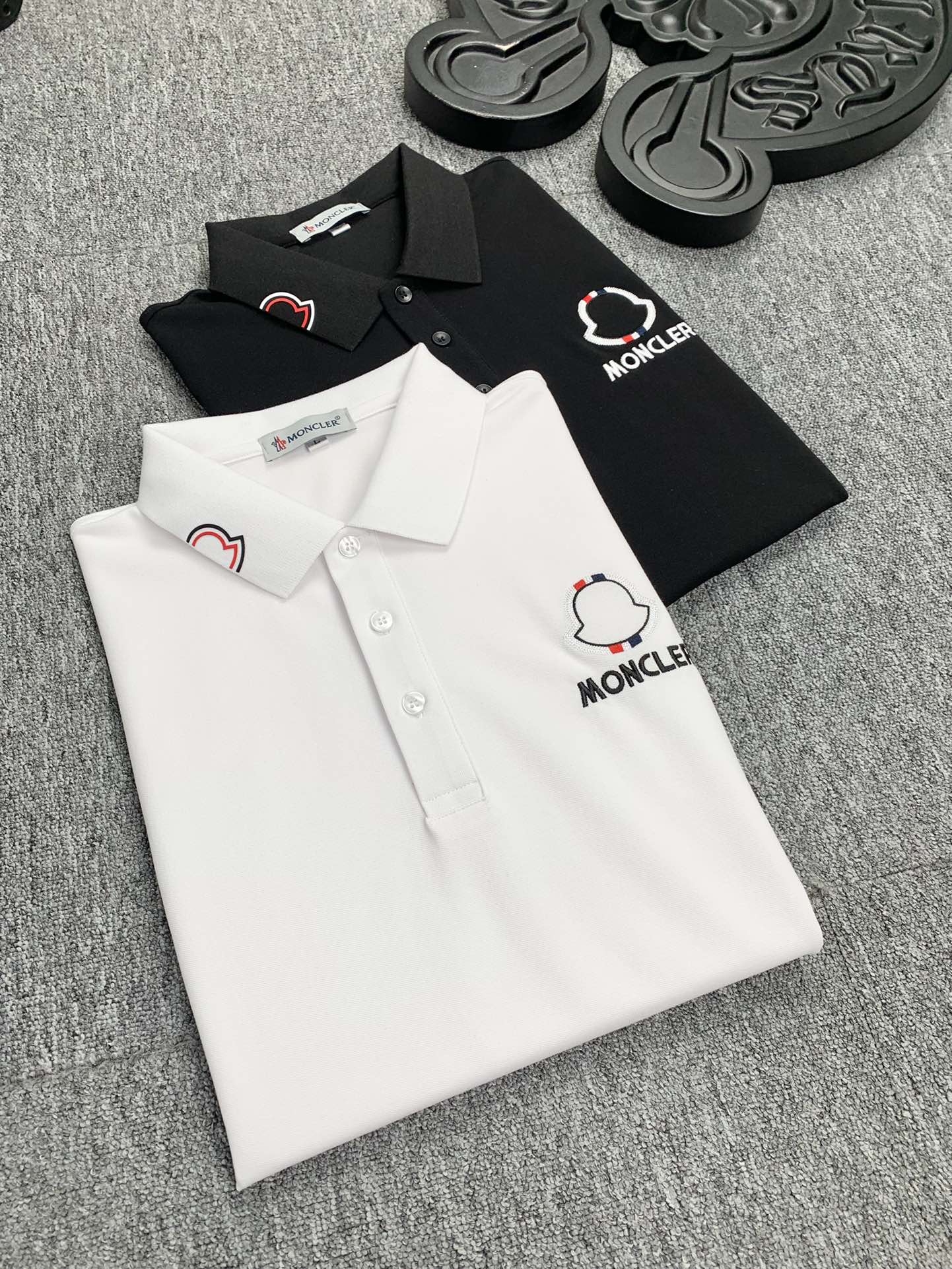 Moncler蒙口  2023夏款男士超A原單翻領T恤