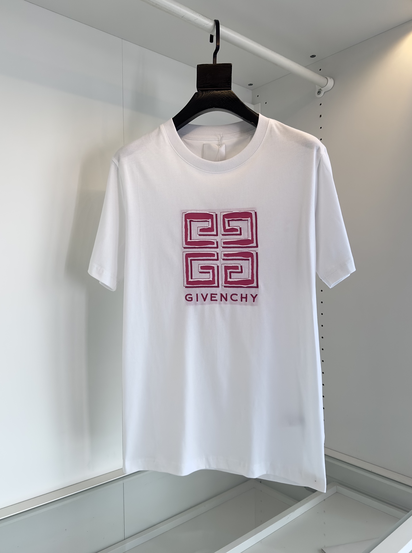 GI***CHY紀*希 2023春夏！