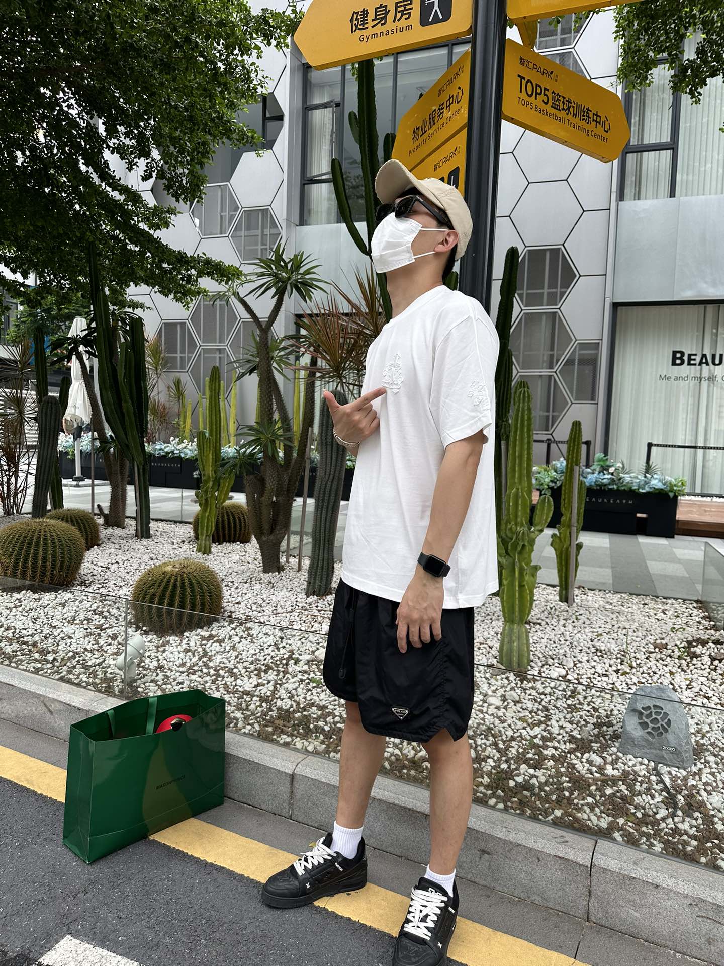 Ch*克羅心 潮牌短袖