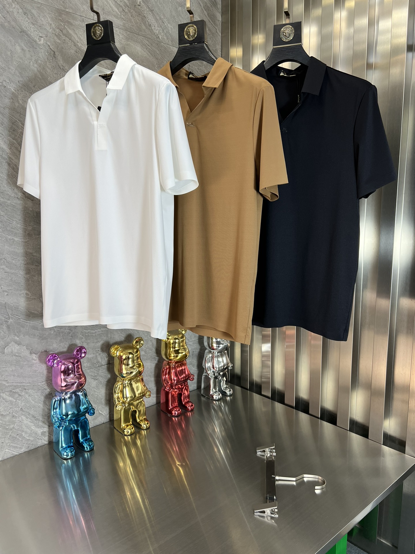 巴寶莉 春夏新品 三標齊全 天絲柔軟無痕翻領短袖Polo衫