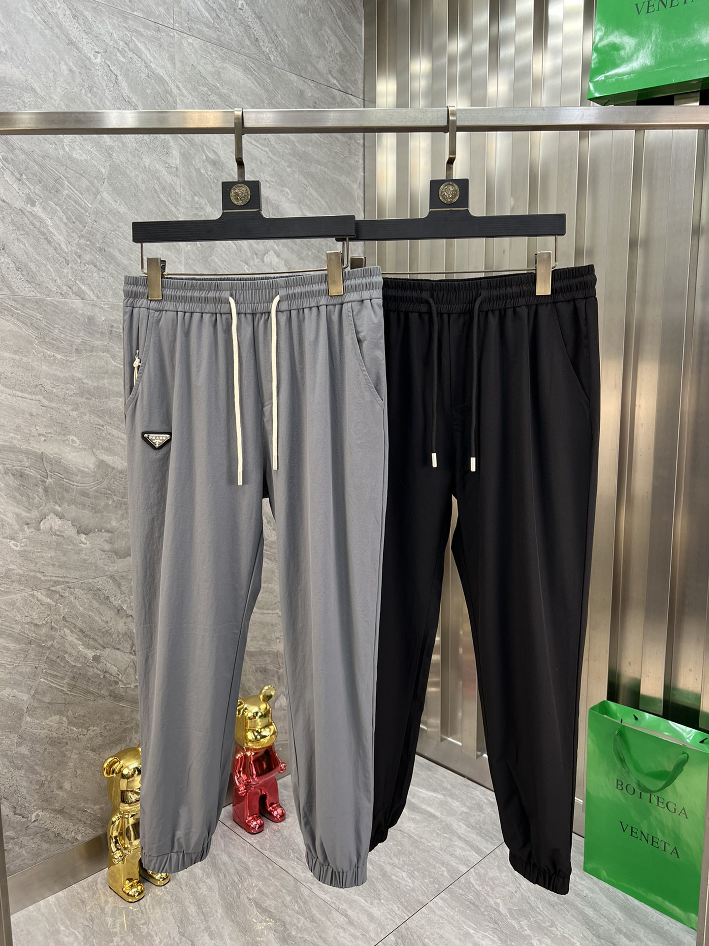Prada/普拉達 春夏新品 三標齊全 休閒褲