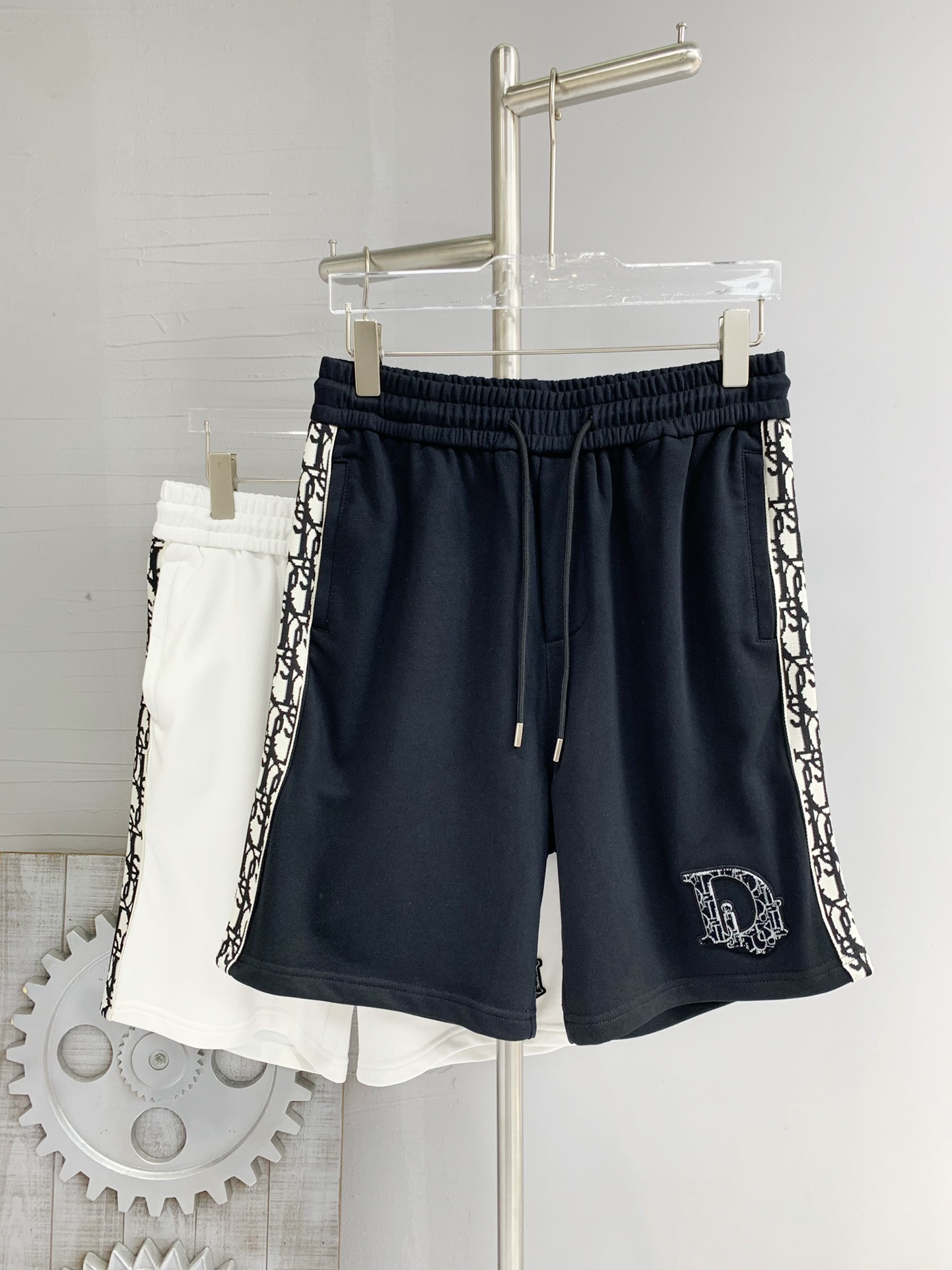 Dior迪奧2023最新品，春夏新款休閒短褲