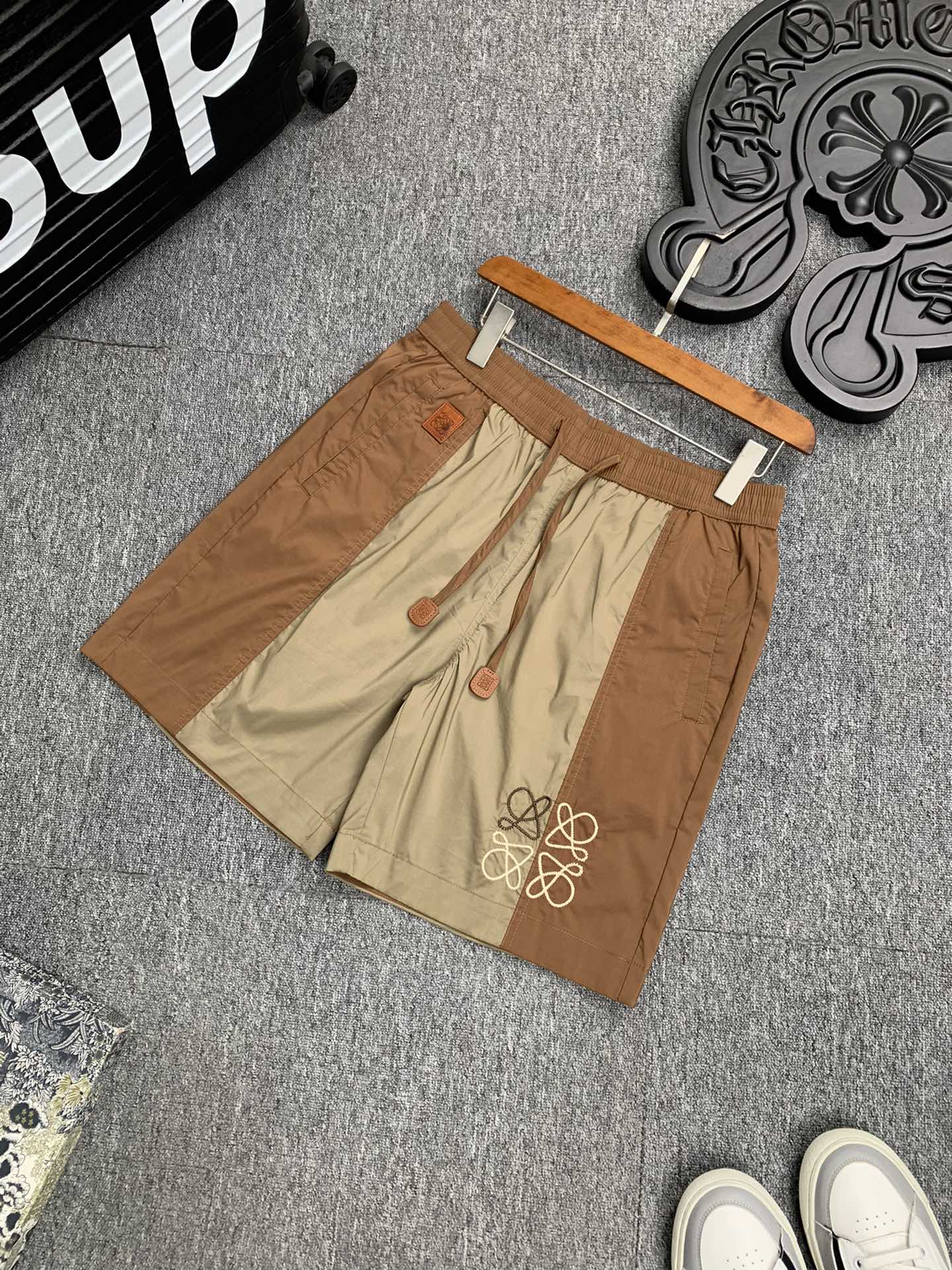 LOEWE羅意威  2023ss夏季薄款休閒褲短褲