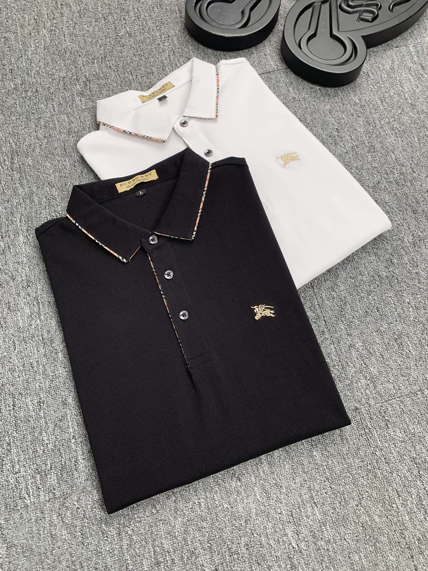 Burberry巴寶莉  2023夏款男士超A原單翻領T恤