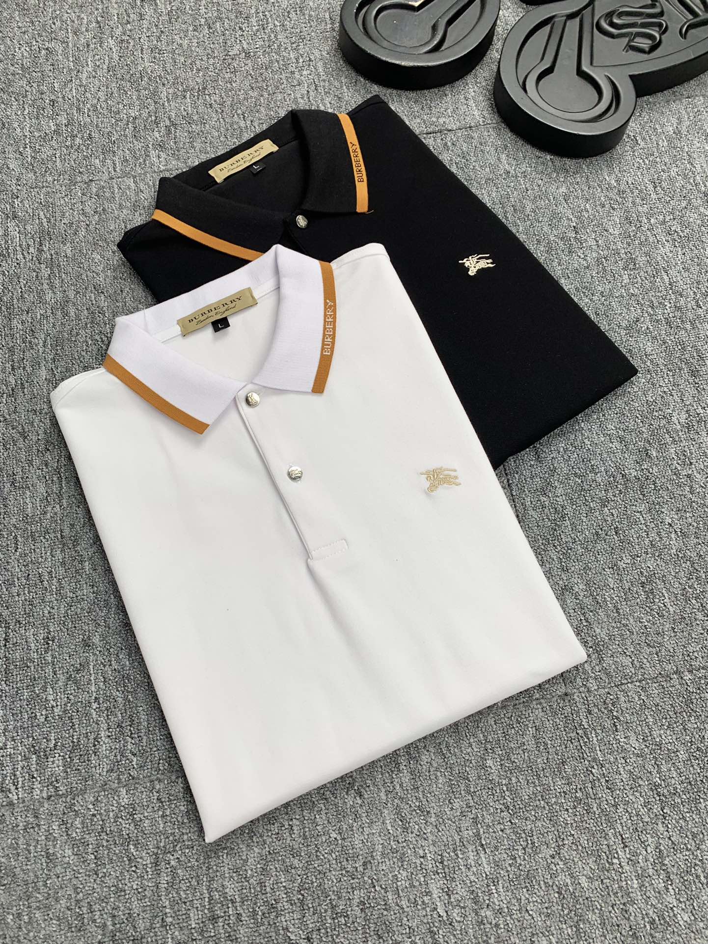 Burberry巴寶莉  2023夏款男士超A原單翻領T恤