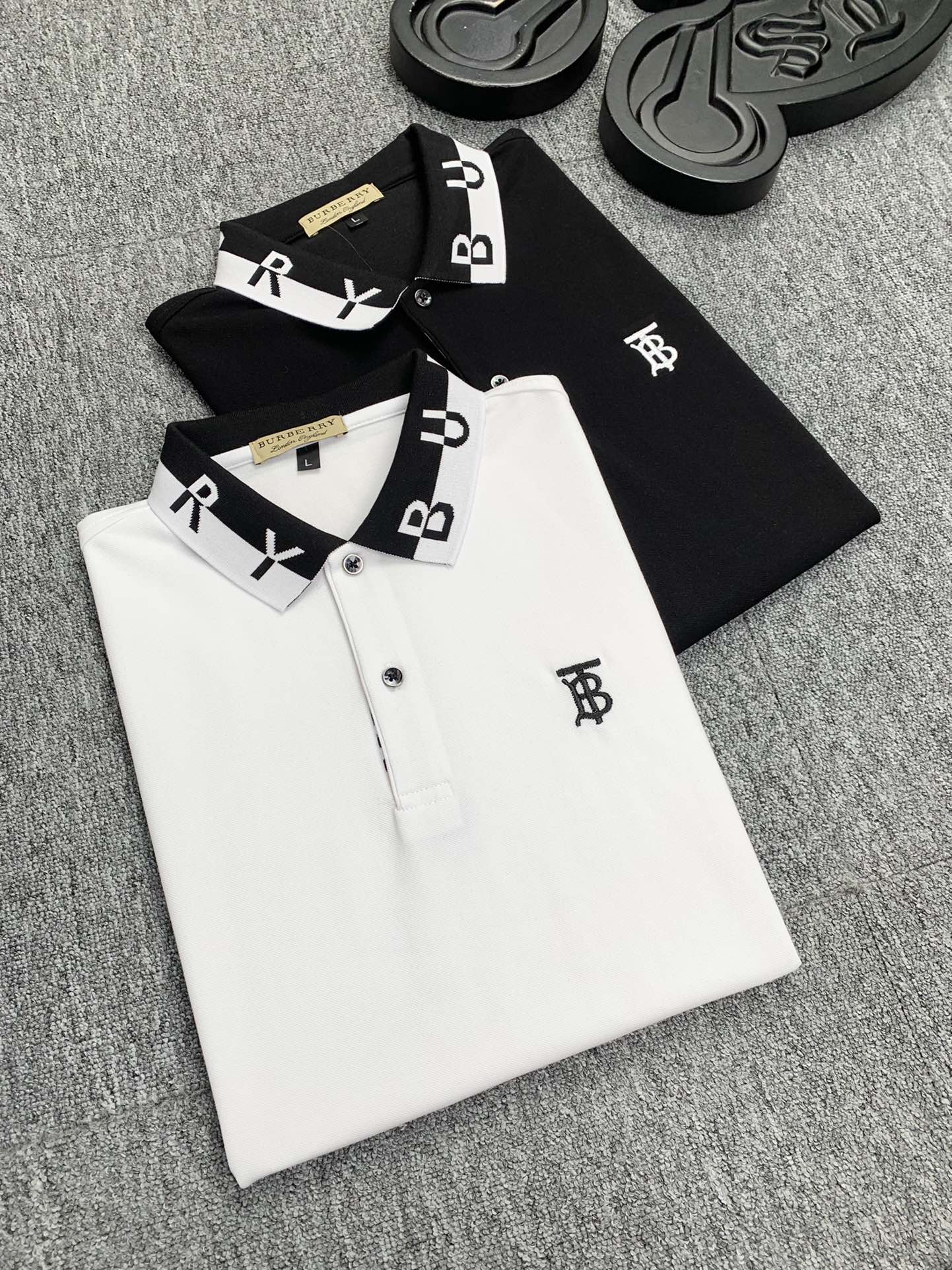 Burberry巴寶莉  2023夏款男士超A原單翻領T恤