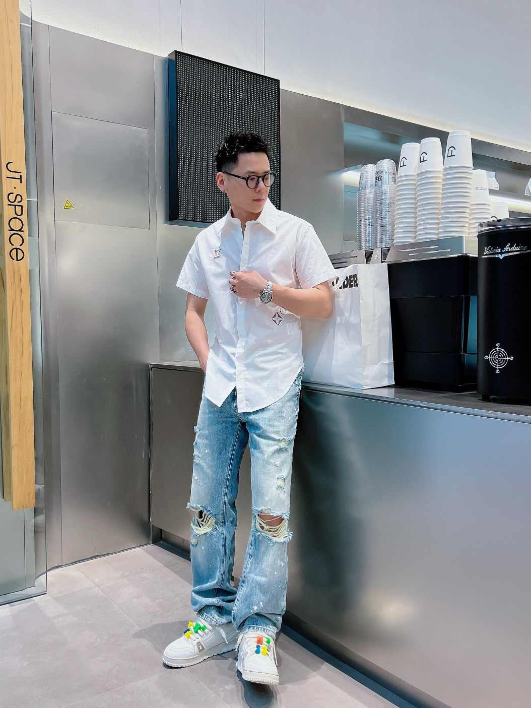 LV *2023帥氣修身備款短袖襯衫