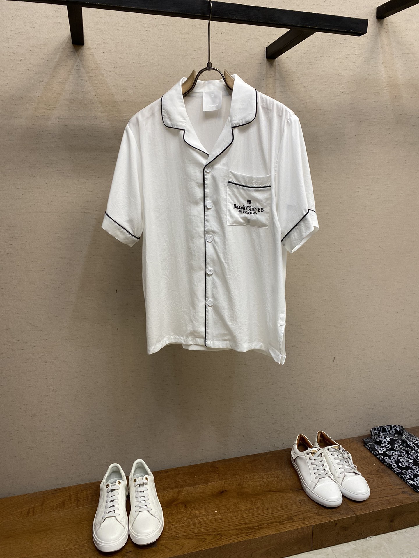 Givenchy、23ss 新款夏日休閒睡衣