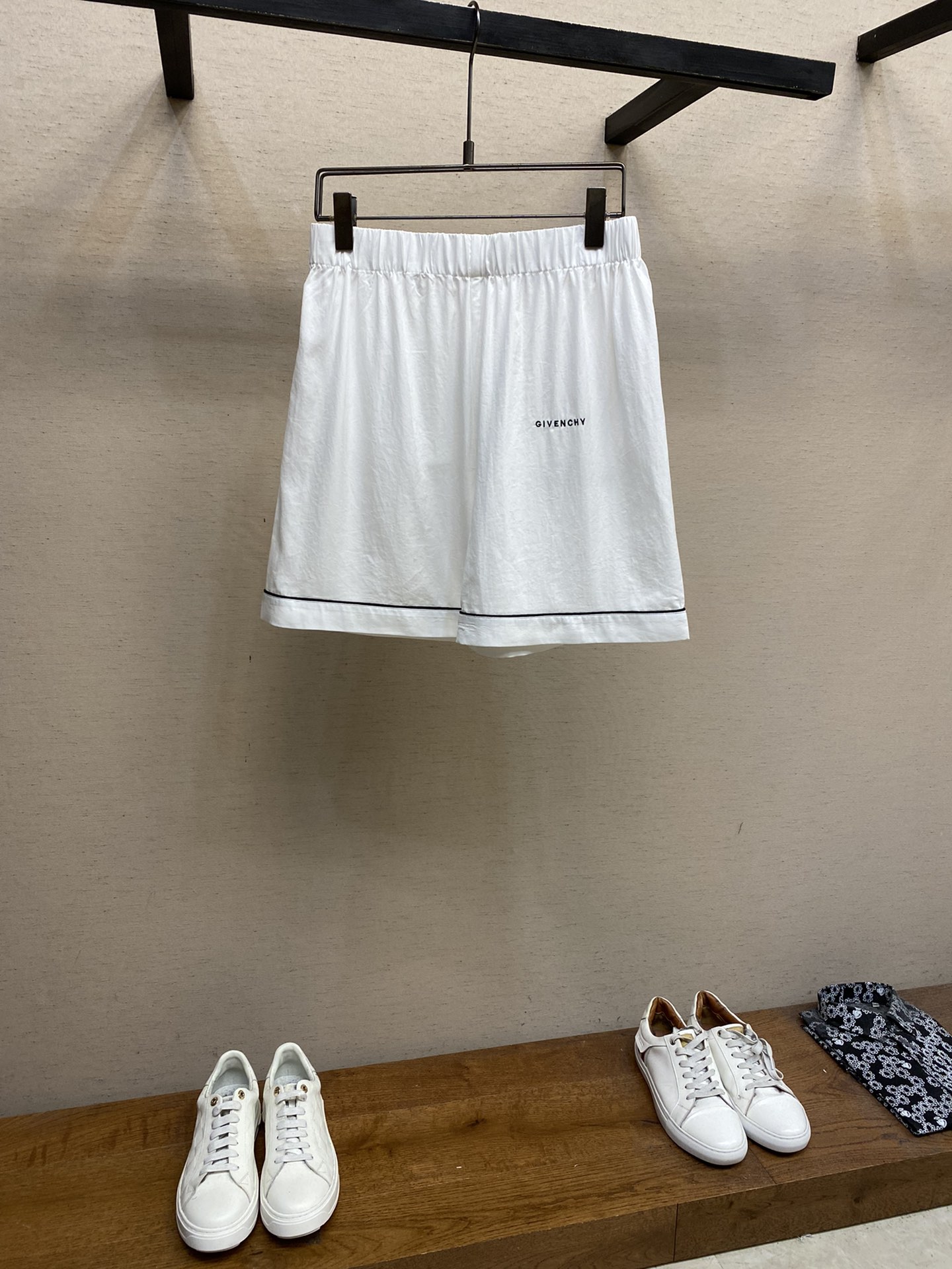 Givenchy、23ss 新款夏日休閒睡衣