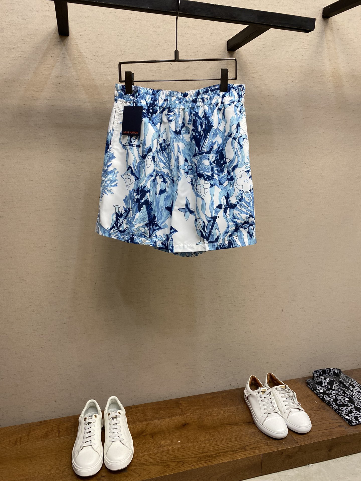 LV、海草翻領短袖短褲