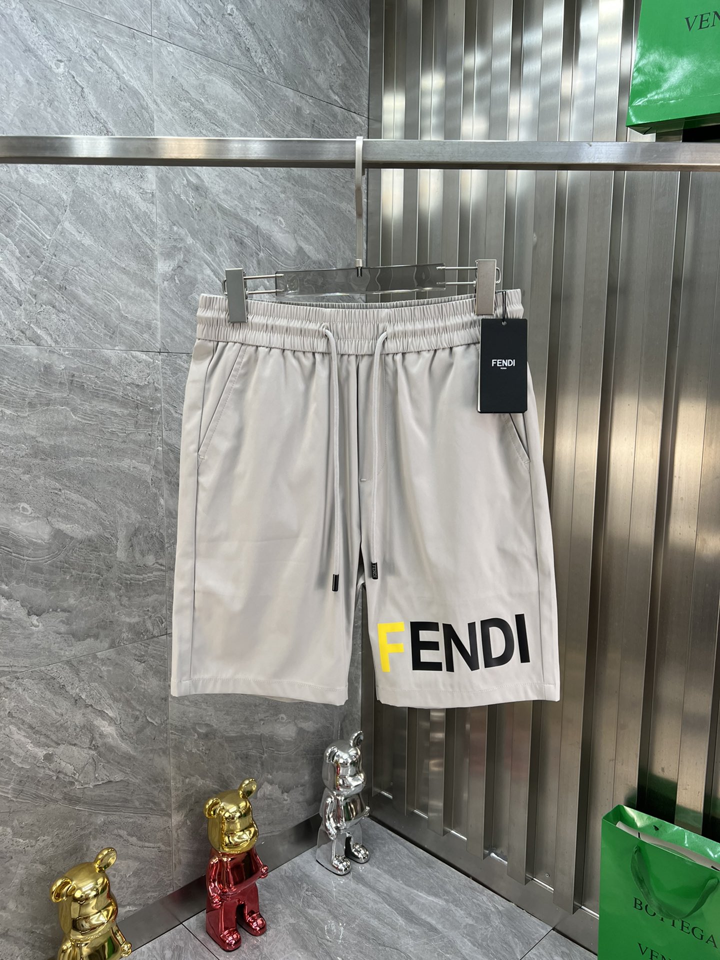 Fendi/芬迪 春夏新品 三標齊全 五分短褲