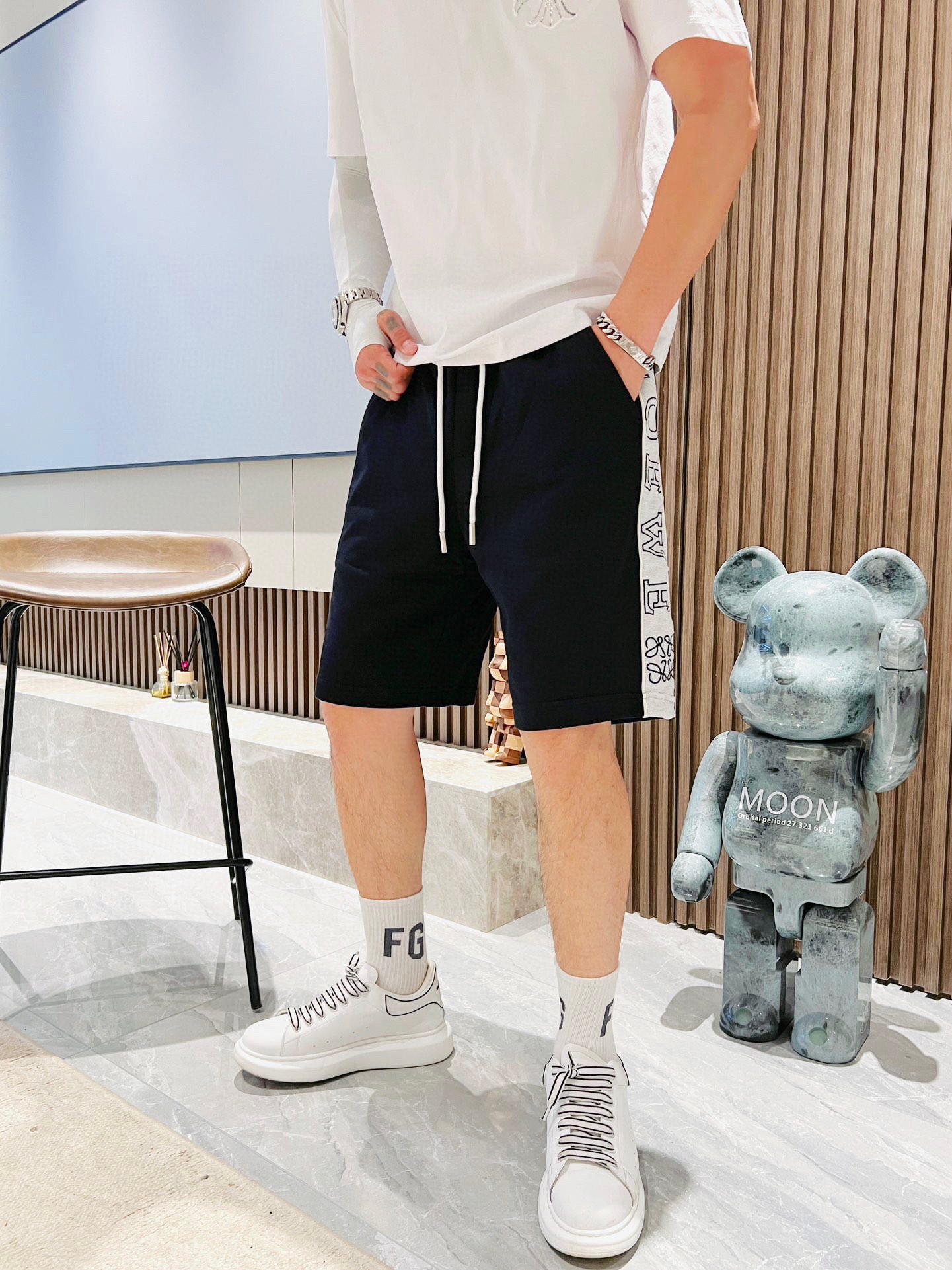 羅意威  2023夏季新款男士休閒短褲