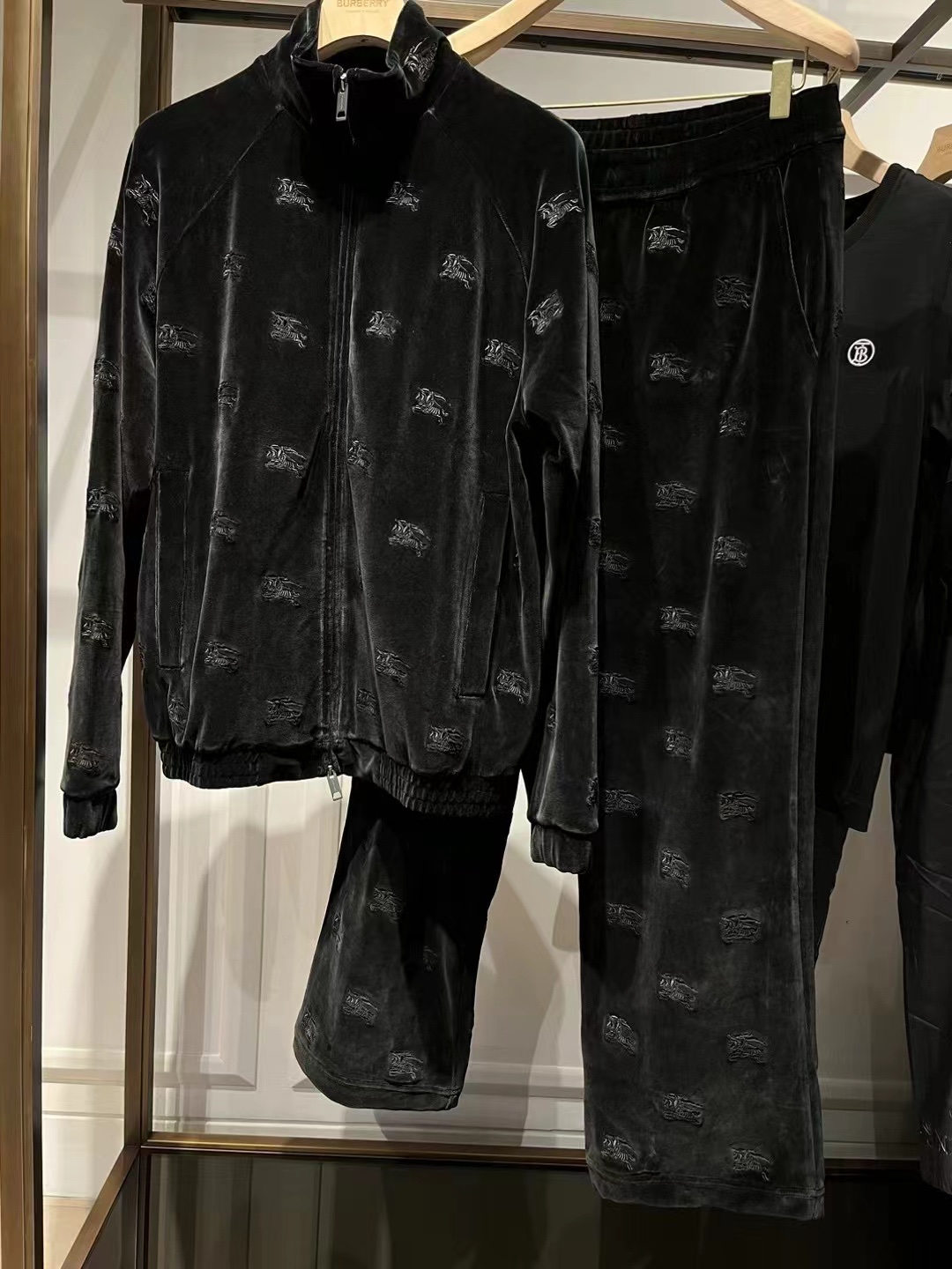 衣服 褲子 櫃實拍