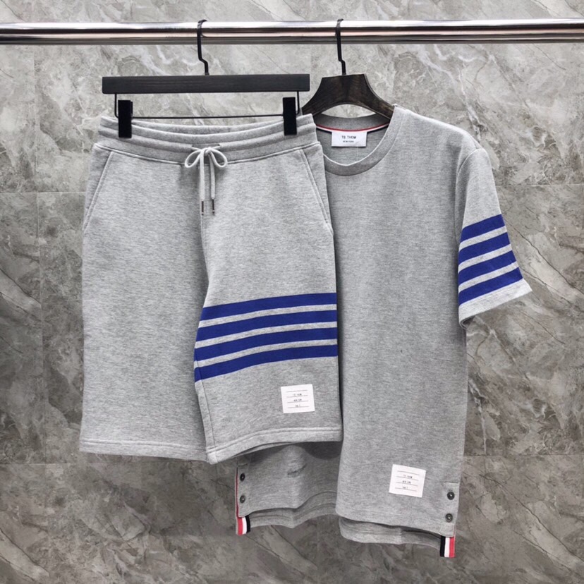 THOM BROWNE 湯姆布朗 TB珠地棉藍杠短褲圓領套裝