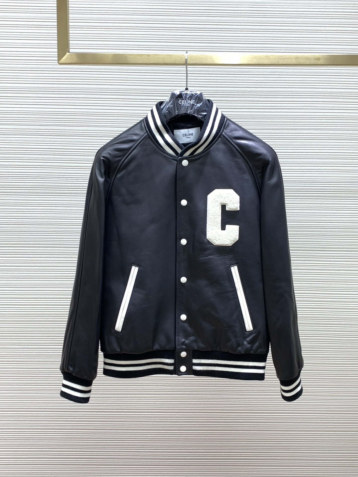 CE牛貨！真皮夾克~學院風減齡棒球服外套