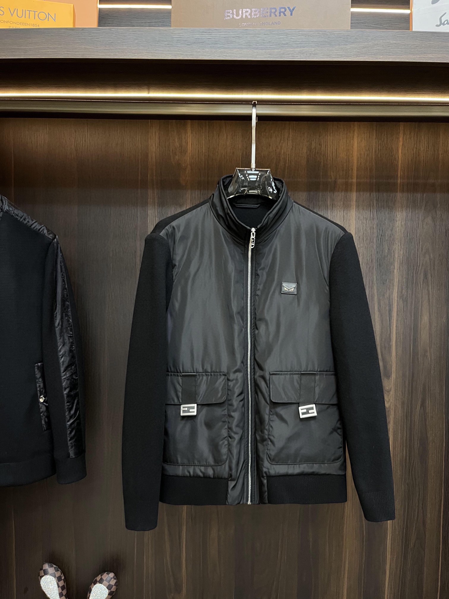 Fendi 2023秋冬新款芬迪小高領外套