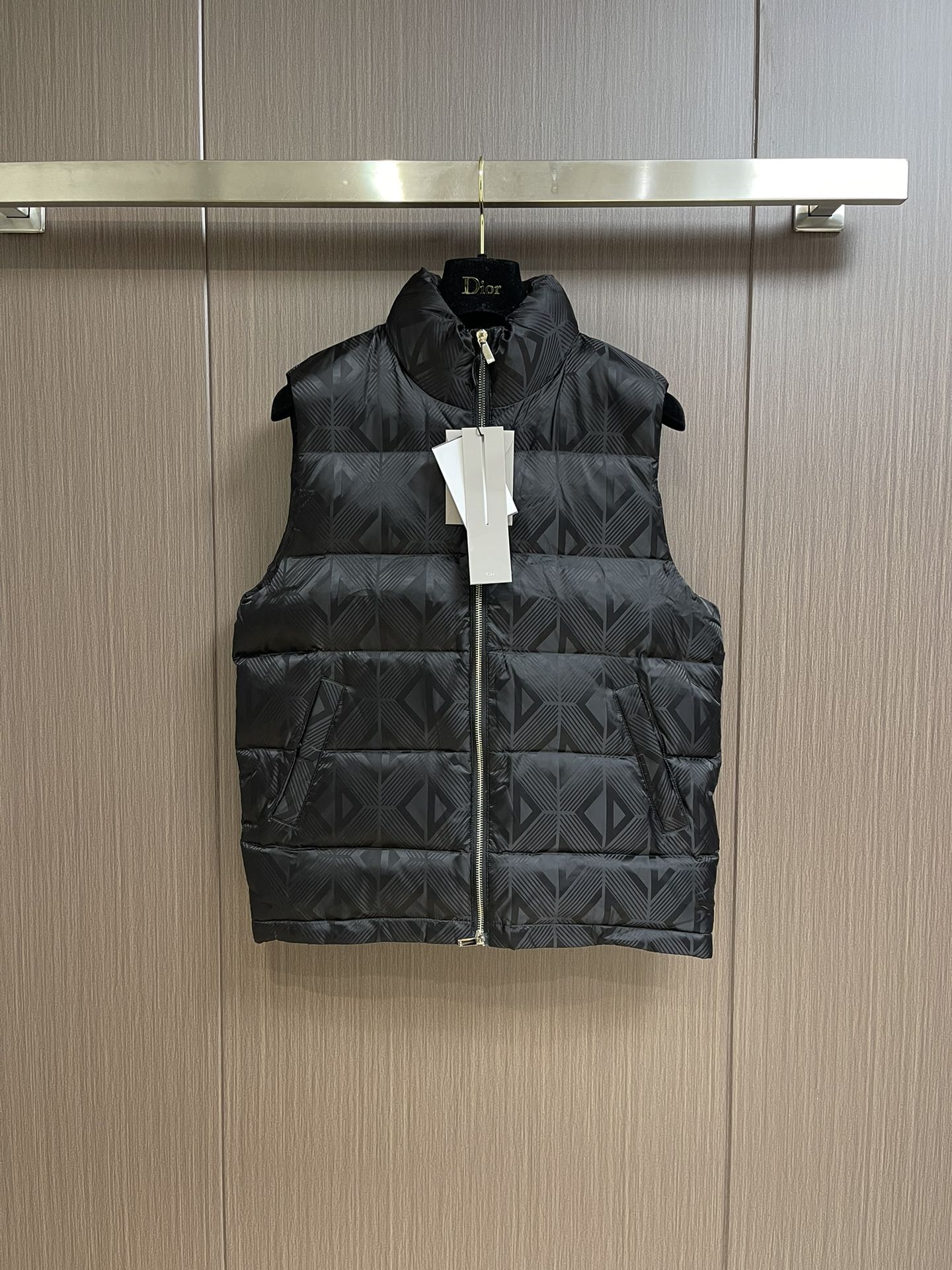 Dior 菱格紋羽絨服外套