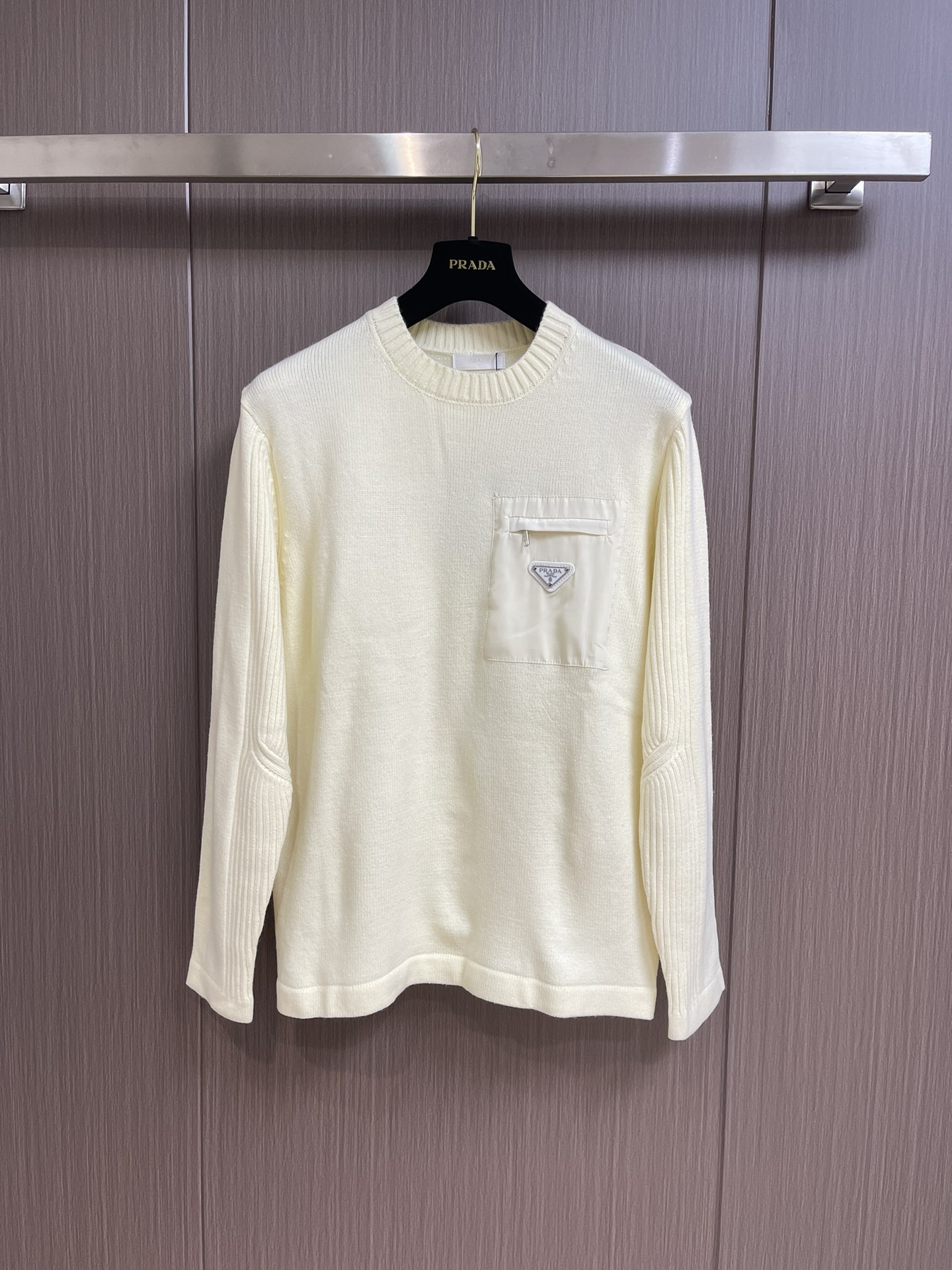 Prada 2023fw口袋圓領針織毛衣
