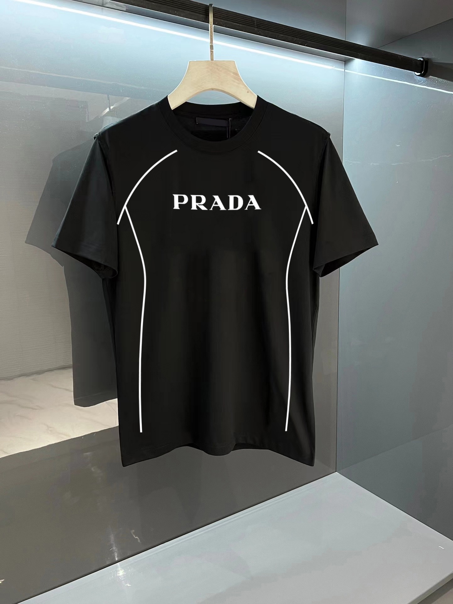 Prada 2023春夏新款設計感T恤