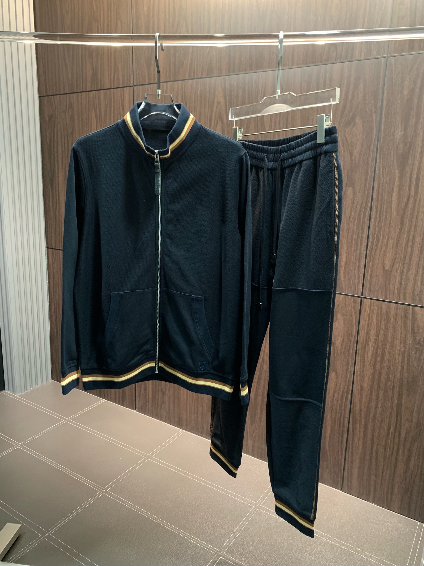 LOEWE羅意威  獨家專供新款專櫃同款套裝