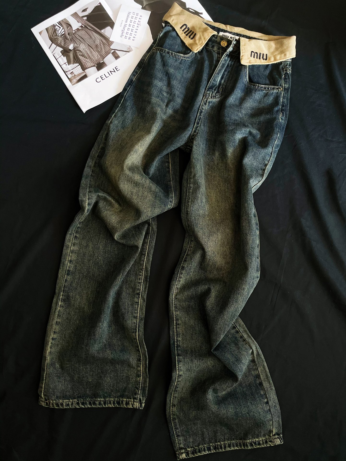 Mium*u 23FW秋冬新款刺繡翻邊高腰直筒牛仔長褲
