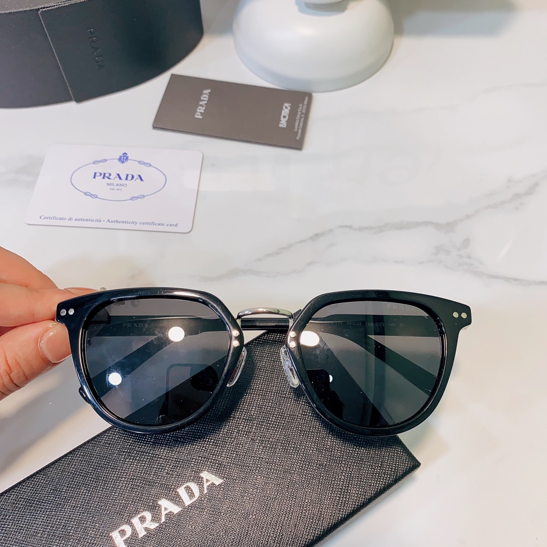 官網新款  PRAD*